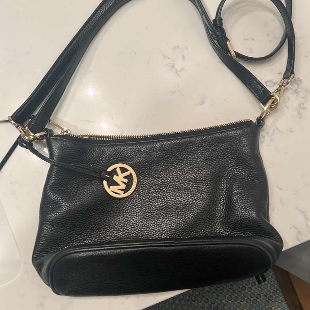 Michael Kors Cross Body Purse- Pebble Leather (Black) - Picture 2 of 5